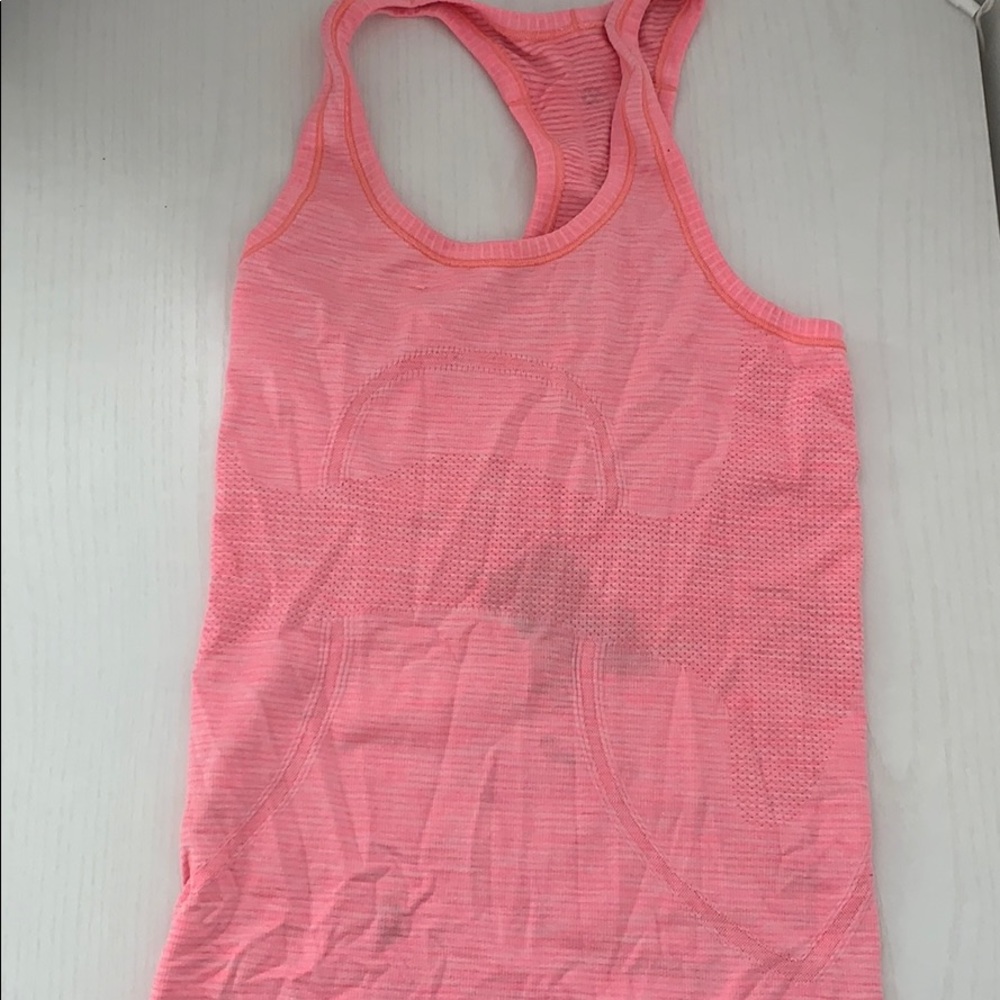 pink lululemon top